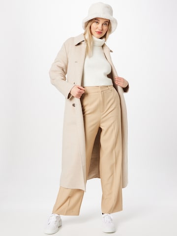 Loosefit Pantalon à plis Gina Tricot en beige