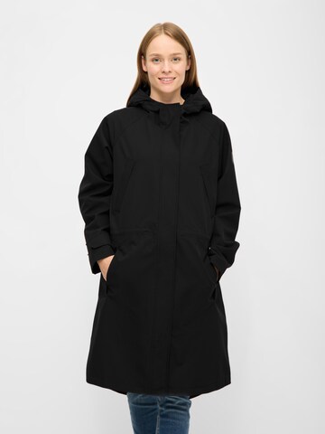 Derbe Raincoat in Black: front