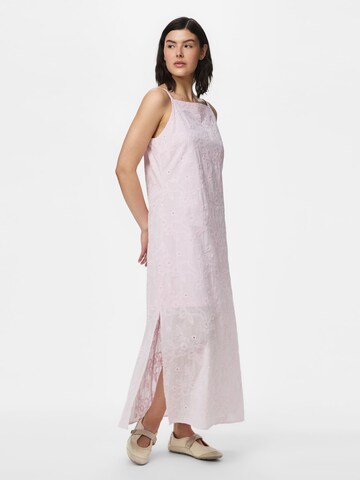 Robe PIECES en rose