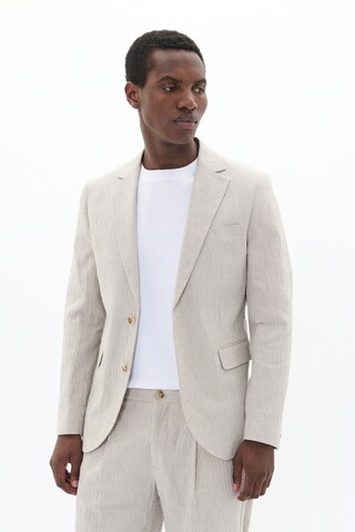 Matinique Regular fit Colbert 'George' in Beige: voorkant