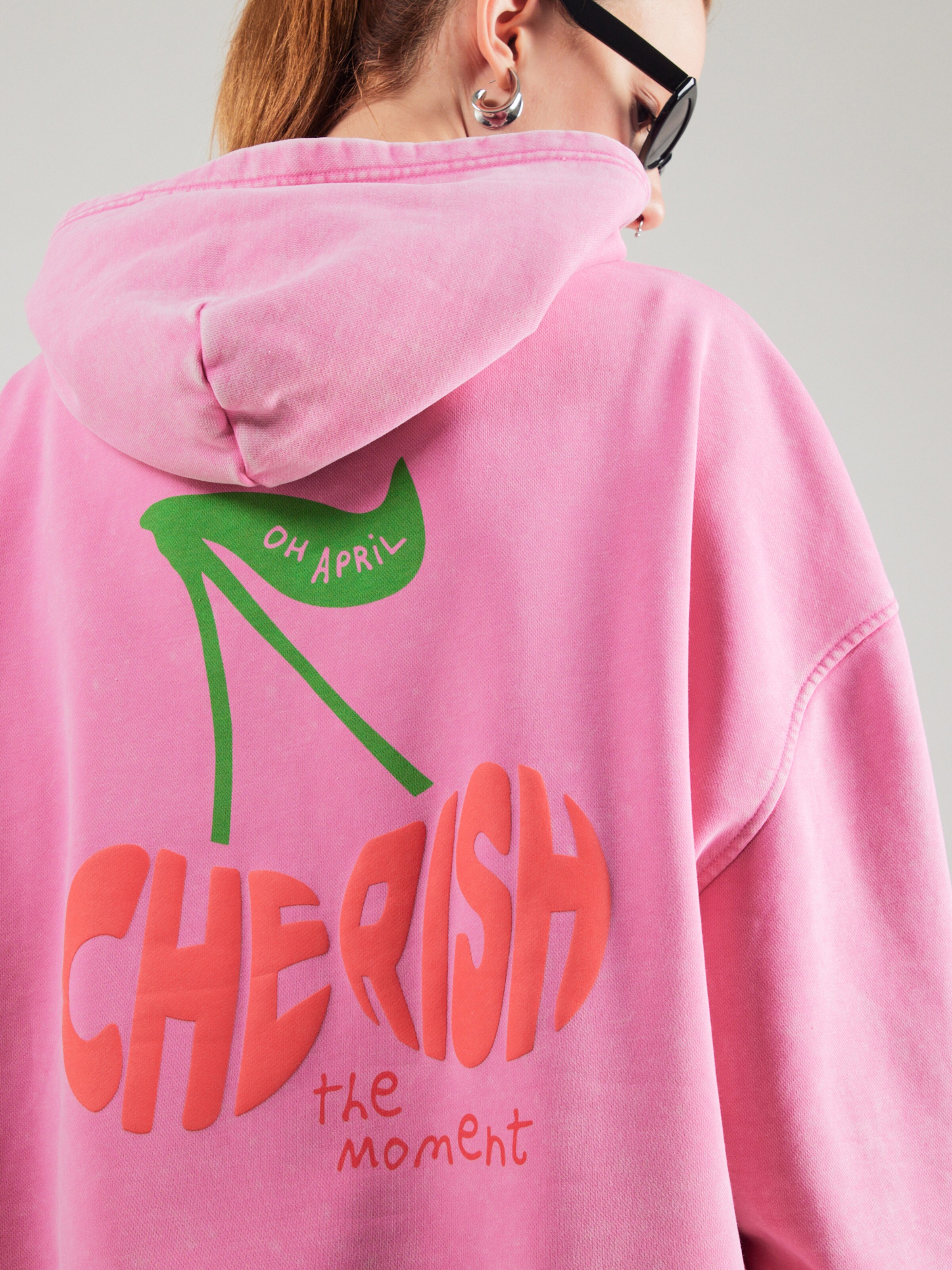 【新品】HLT Cherish Oversized Sweatshirt OH APRIL Sweatshirt 'Cherish' in Fuchsia | ABOUT YOU
