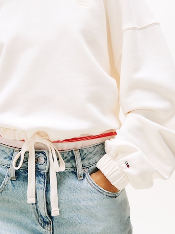 Tommy Jeans Sweatshirt in White