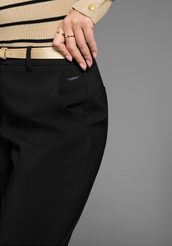 LAURA SCOTT Regular Chinohose in Schwarz