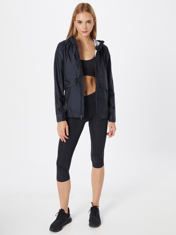 UNDER ARMOUR Trainingsjacke 'Strike' in Schwarz