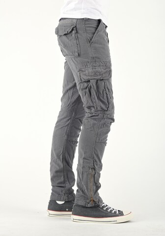 Le Temps Des Cerises Regular Cargo Pants 'MIRADOR' in Silver