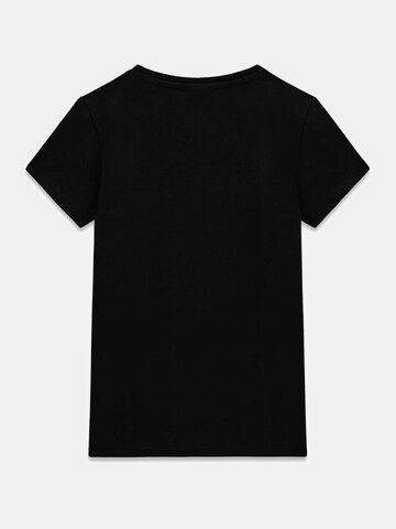 GUESS T-Shirt in Schwarz