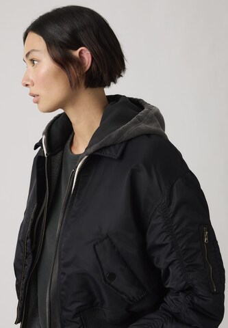 LEVI'S ® Between-season jacket 'Bowie' in Black