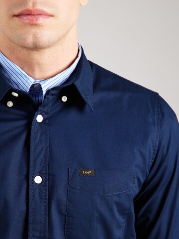 Coupe regular Chemise Lee en bleu