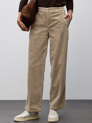 STREET ONE Regular Pleated Pants in Beige: front