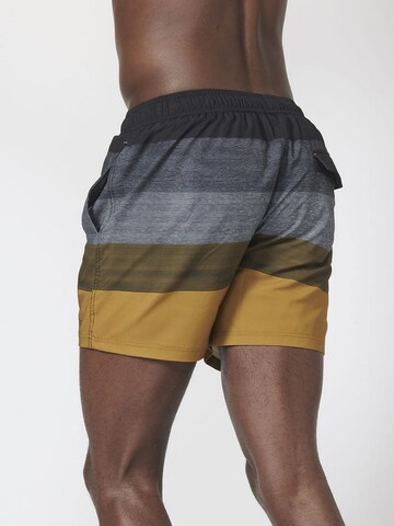 KOROSHI Board Shorts in Mixed colors