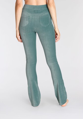 évasé Pantalon LASCANA en vert