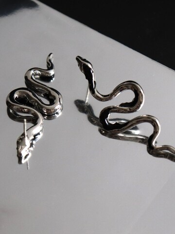 Nightini Earrings 'Schwarze Schlangen' in Silver