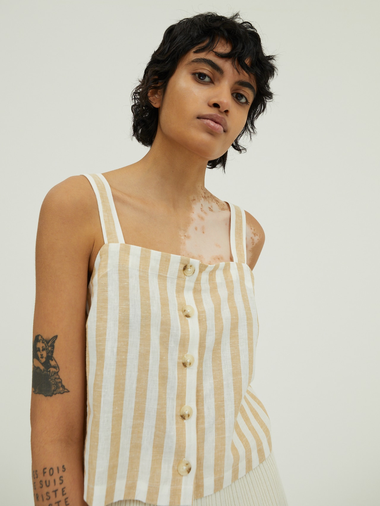 EDITED Produits Haut 'Elva' beige