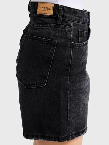 IT'S BASIC Regular Jeans 'MINI DENIM SHORT' in Zwart