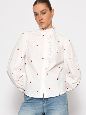 SASSYCLASSY Blouse in White