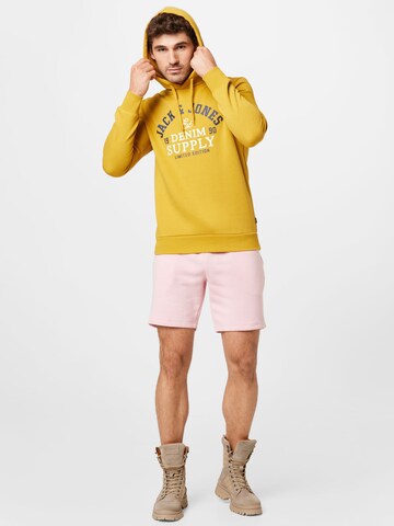 JACK & JONES Sweatshirt i gul