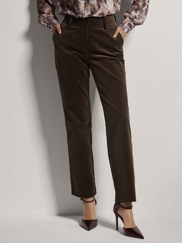 Regular Pantalon MADELEINE en marron : devant