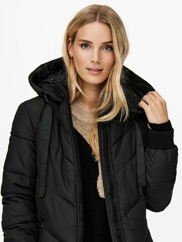 Manteau d’hiver 'Skylar' JDY en noir