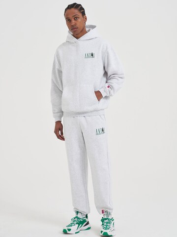 AND1 - Tapered Pantalón en gris