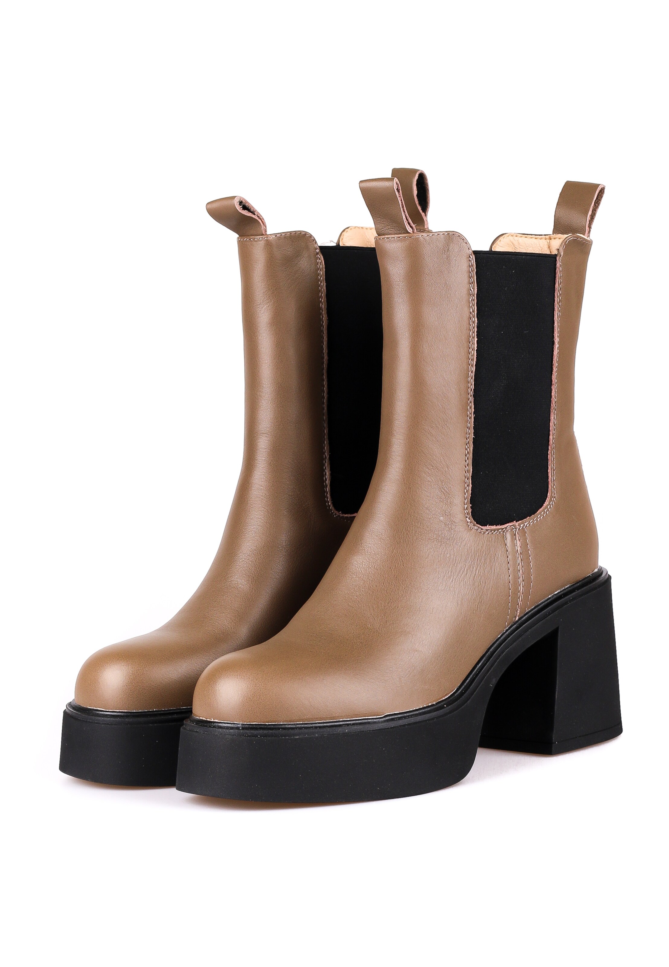 CESARE GASPARI Chelsea Boots in Brown