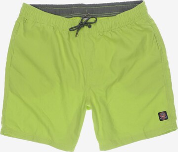 Petrol Industries Shorts in 38 in Green: front