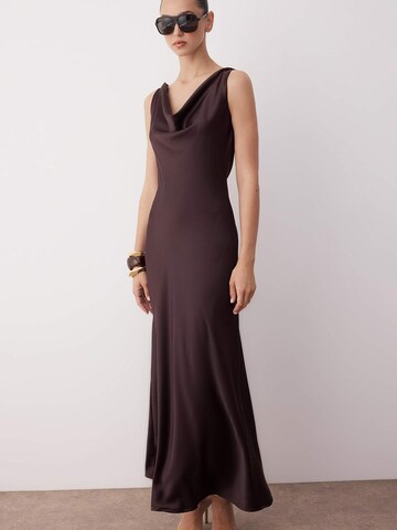 Trendyol Festkjole i brun: forside