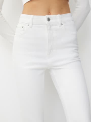 Regular Jeans de la Pull&Bear pe alb