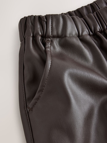 Next - Tapered Pantalón en marrón