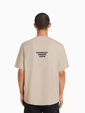 Bershka T-Shirt in Beige