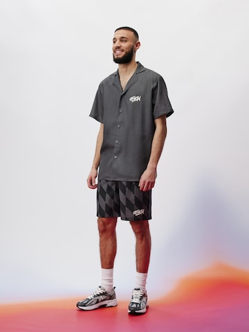 FCBM Comfort fit Koszula 'Alessio' w kolorze szary