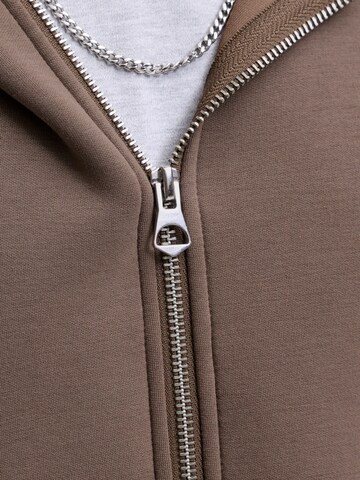 JACK & JONES Ζακέτα φούτερ 'JCOLEGACY' σε καφέ
