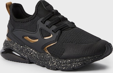 Sneaker di Next in nero: frontale