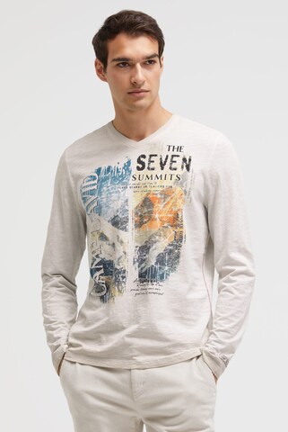 CAMP DAVID Longsleeve mit V-Neck und Photoprint in Beige: Vorderseite