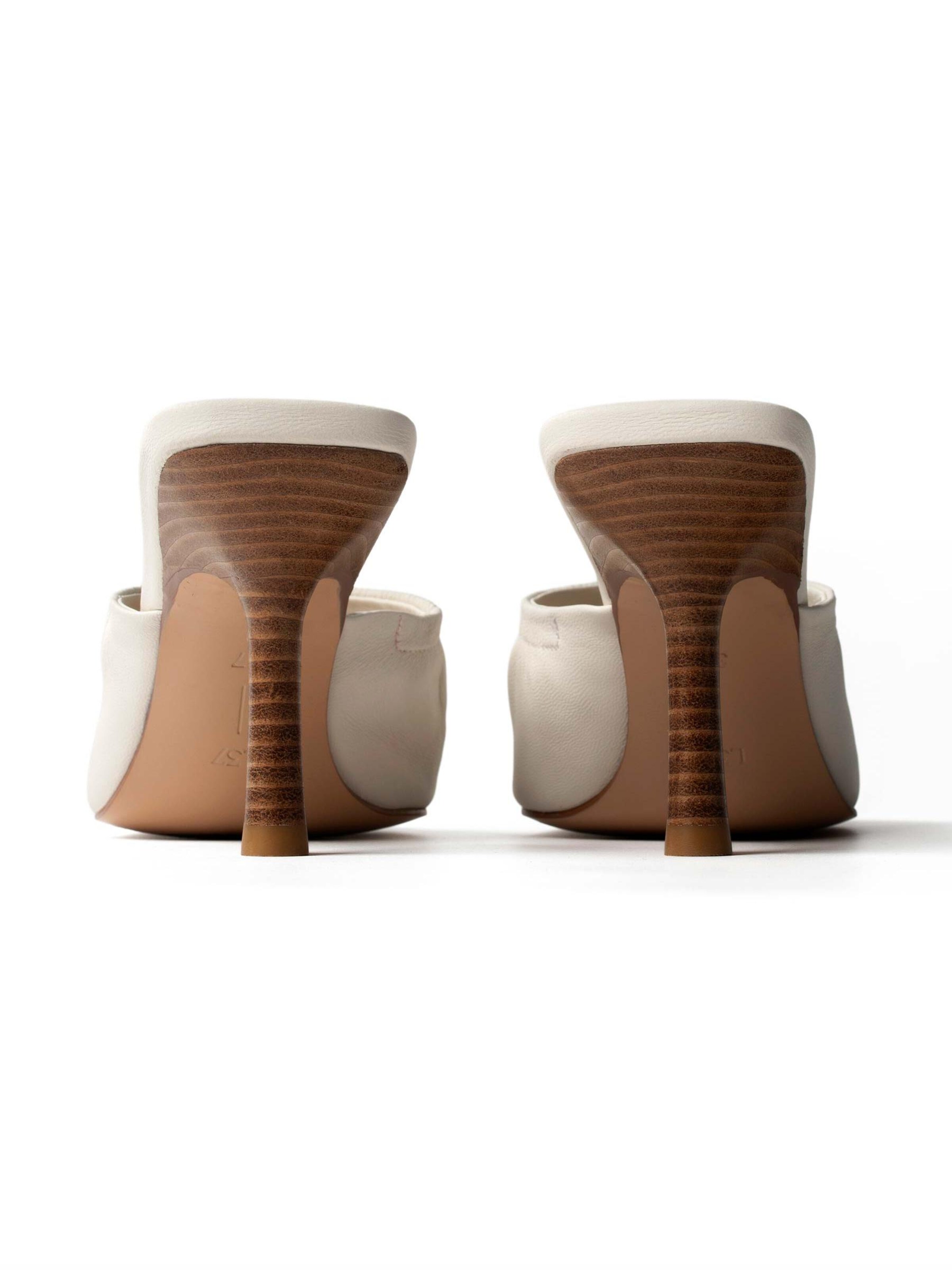 L37 HANDMADE SHOES Hjemmesko 'SUNLIGHT BETWEEN OUR HANDS' i hvid