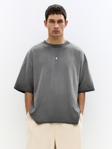 T-Shirt Pull&Bear en gris : devant