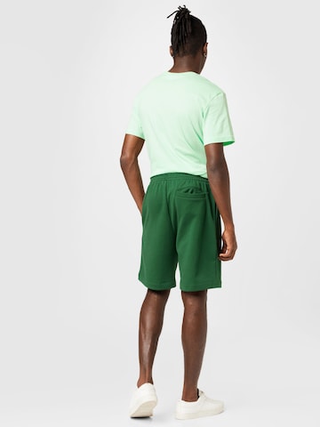 Regular Pantalon LACOSTE en vert