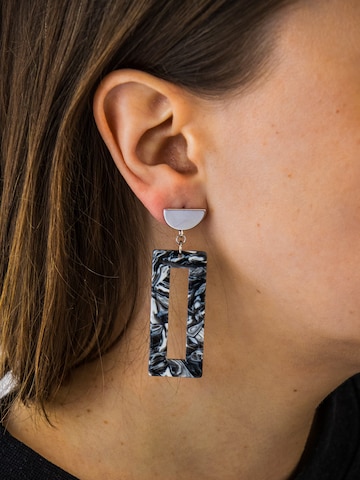 Fräulein Wunder Earrings 'Acetat Akane' in Grey