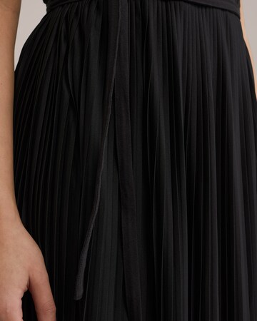 WE Fashion Dress in Black