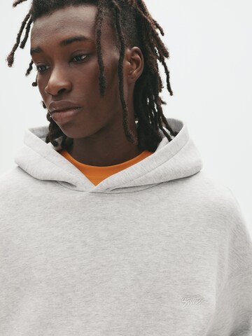 Sweat-shirt 'STWD' Pull&Bear en gris