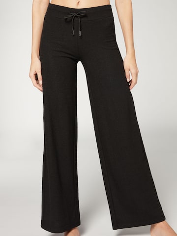 CALZEDONIA Wide leg Pants in Black: front