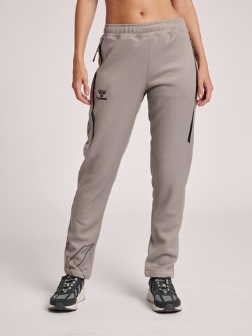 Hummel Slim fit Workout Pants in Brown: front