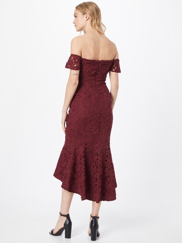 Robe de cocktail Chi Chi London en rouge