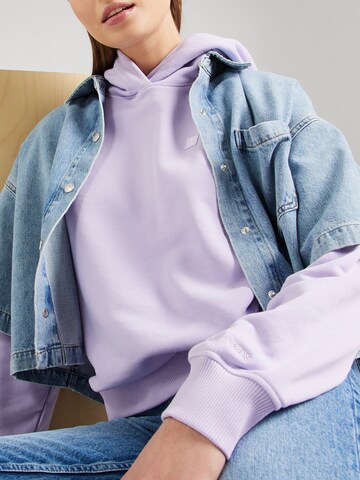 Calvin Klein Jeans Sweatshirt in Purple