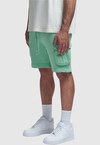 2Y Studios Regular Cargo trousers in Green: front