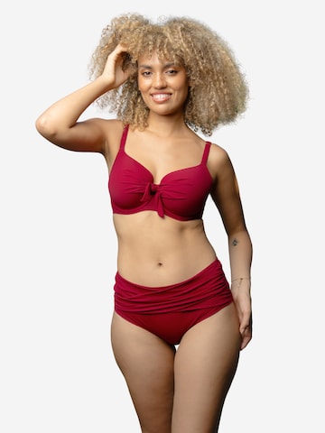 SugarShape T-shirt Bikini top 'Valencia' in Red: front