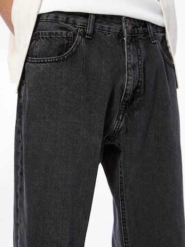Pull&Bear Regular Дънки в черно