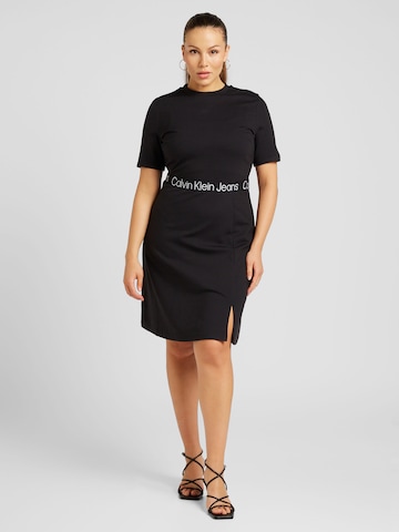 Calvin Klein Jeans Curve Φόρεμα σε μαύρο: μπροστά