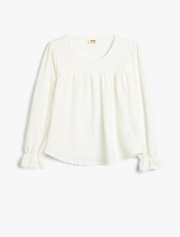 Koton Blouse in White: front