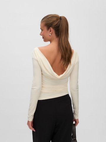 Maglietta 'AWEllison' di VERO MODA in bianco: frontale