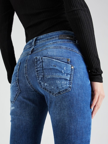 Slimfit Jeans 'Amelie' de la Gang pe albastru